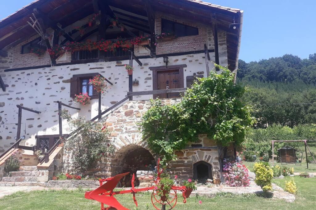 Caserio Vasco Con Piscina Y Barbacoa Orozko Exterior photo