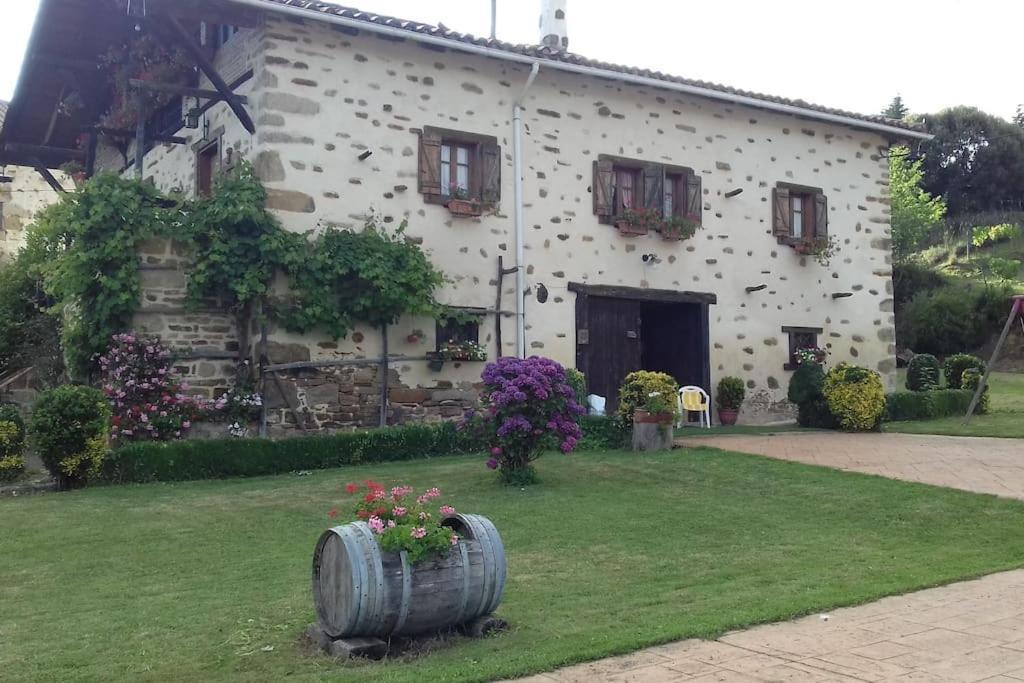 Caserio Vasco Con Piscina Y Barbacoa Orozko Exterior photo