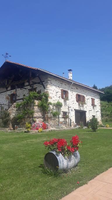 Caserio Vasco Con Piscina Y Barbacoa Orozko Exterior photo